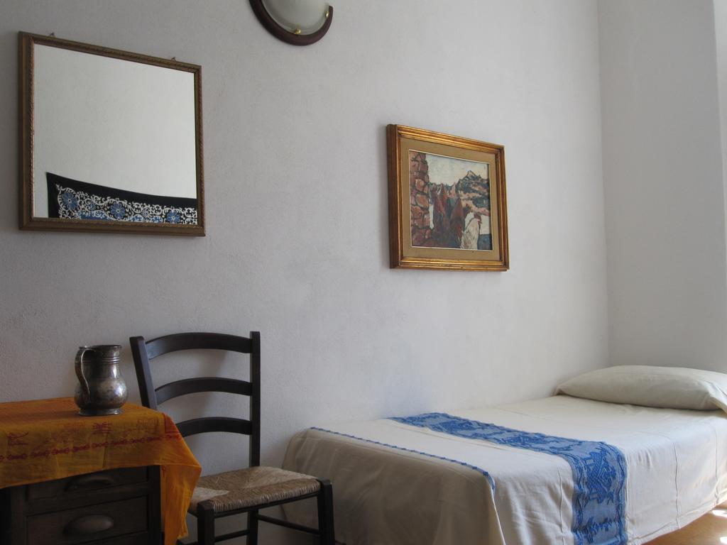 Campi Elisi B&B Sassari Szoba fotó